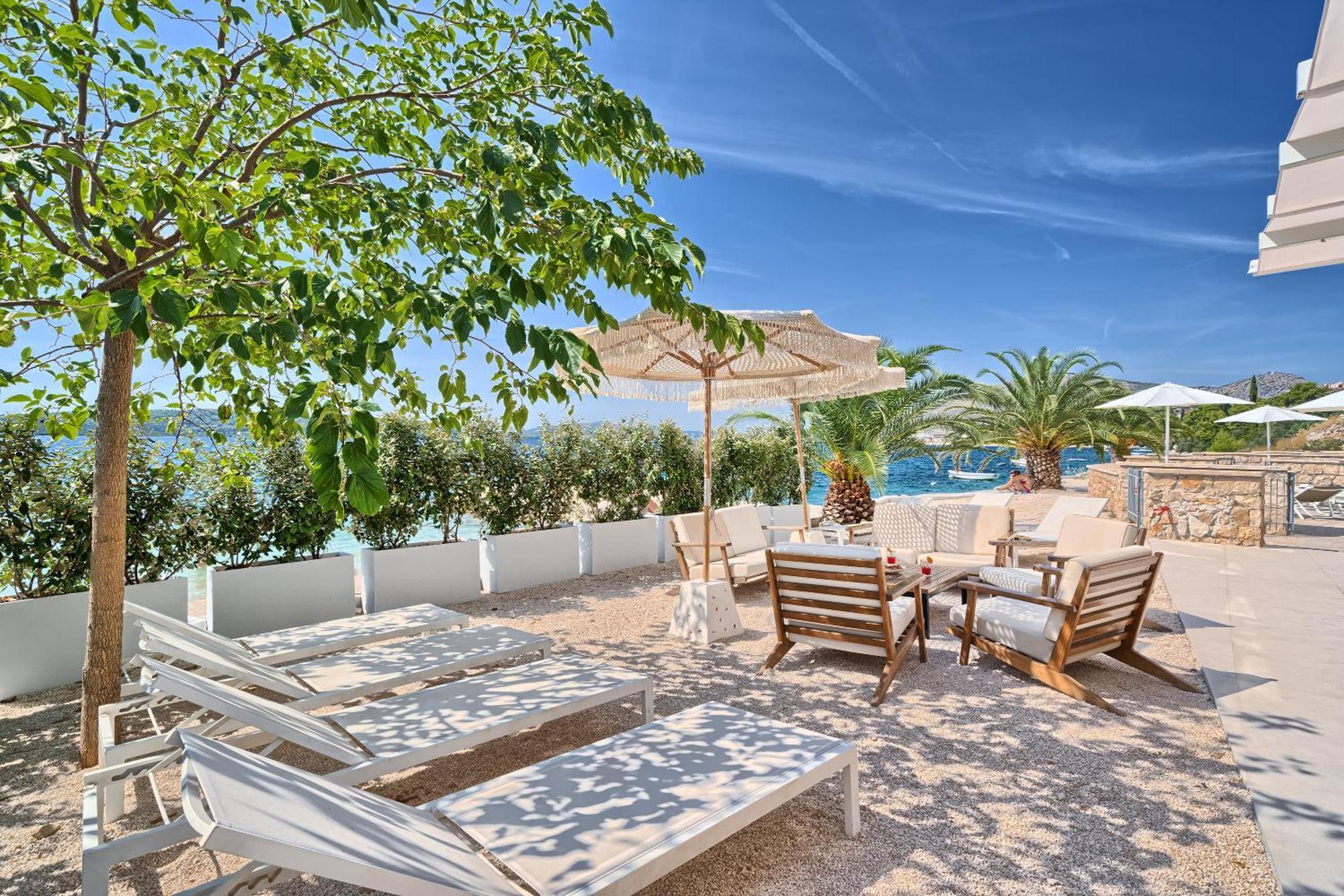Livingstone Beach House Трогир Екстериор снимка