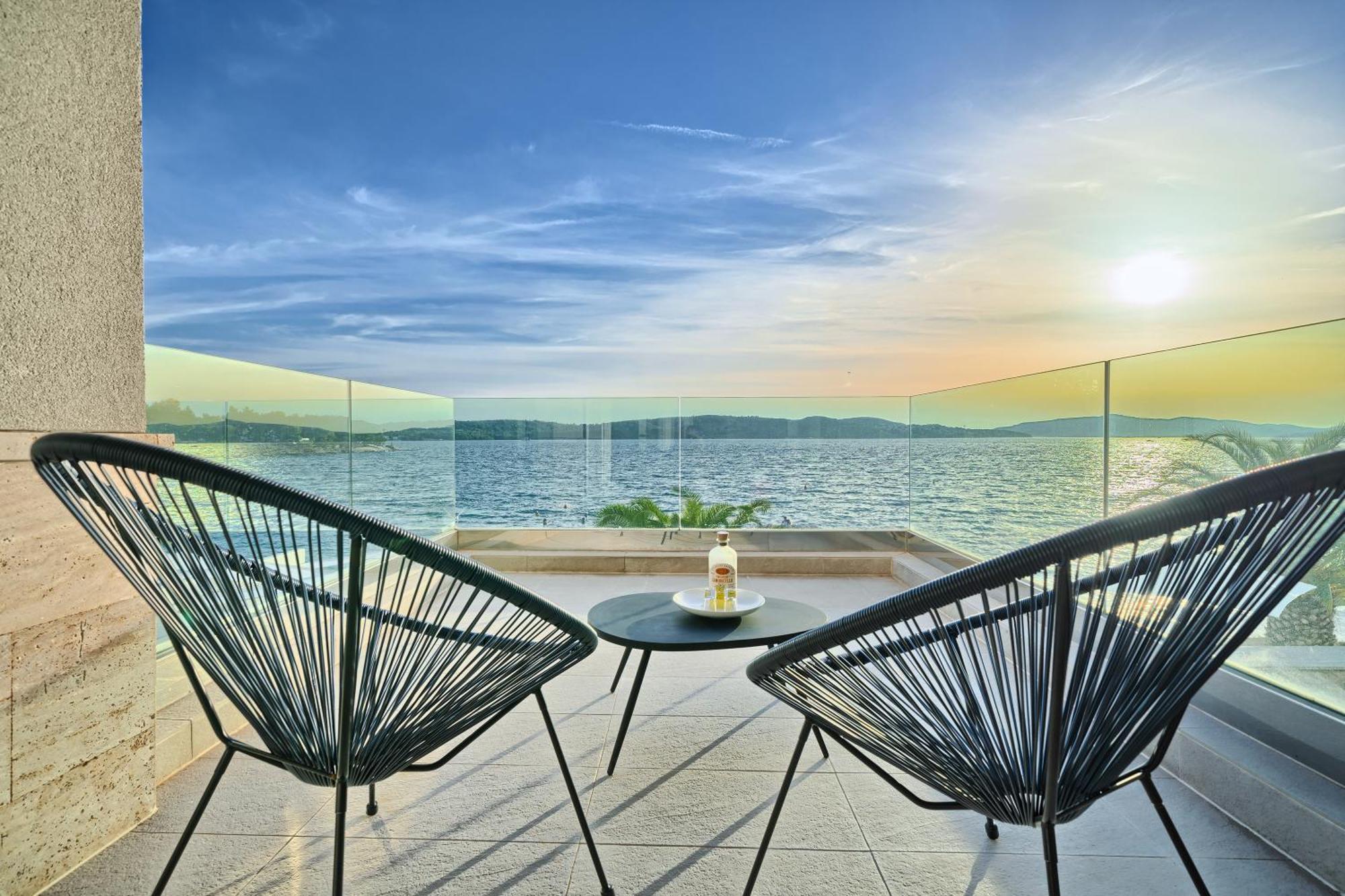 Livingstone Beach House Трогир Екстериор снимка