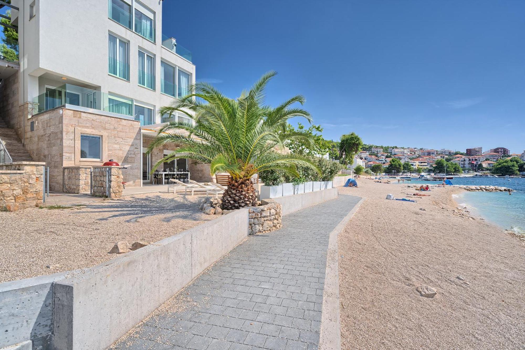 Livingstone Beach House Трогир Екстериор снимка
