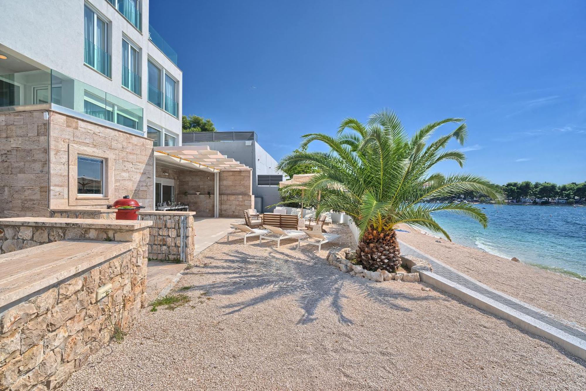 Livingstone Beach House Трогир Екстериор снимка