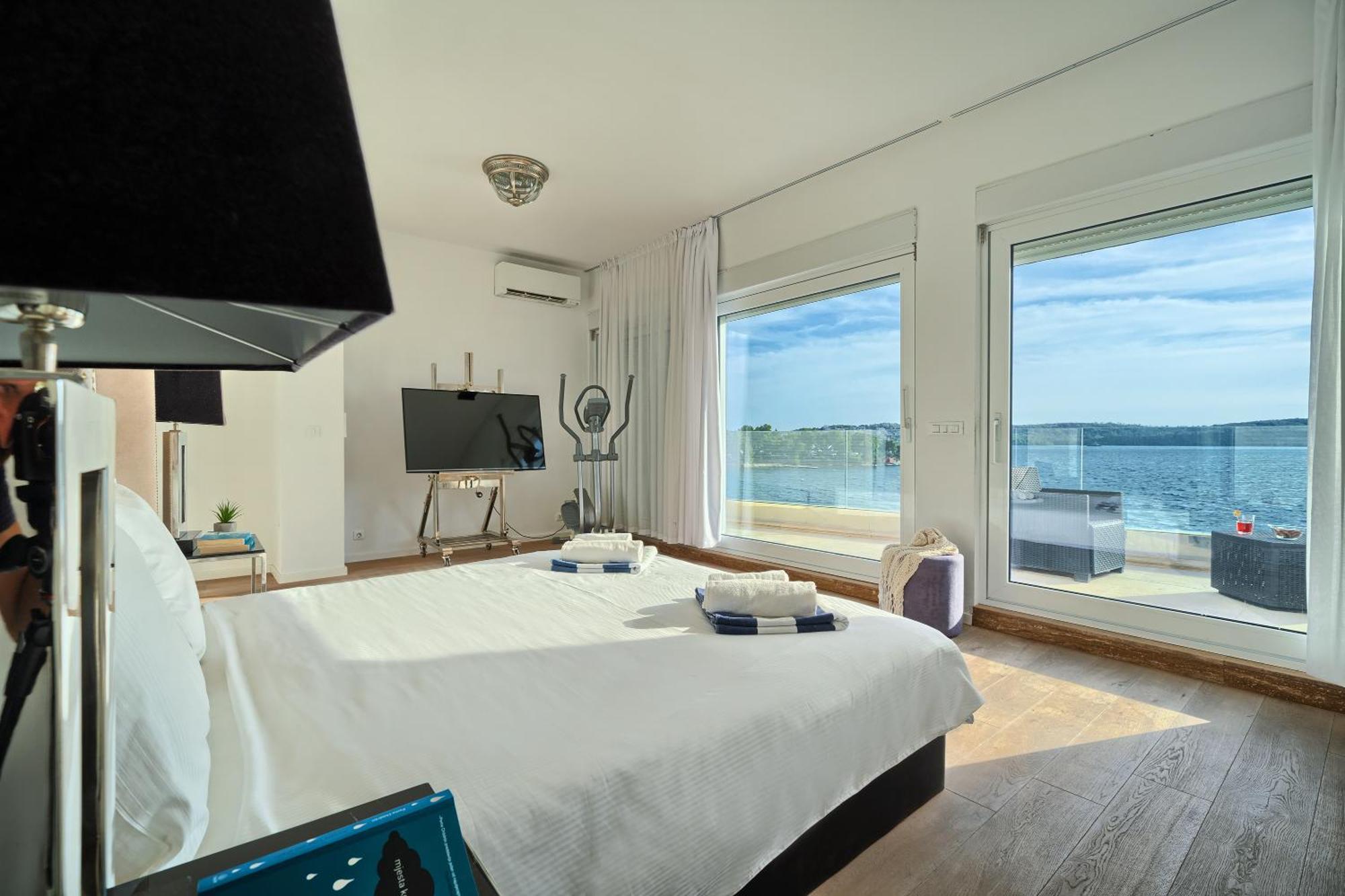 Livingstone Beach House Трогир Екстериор снимка