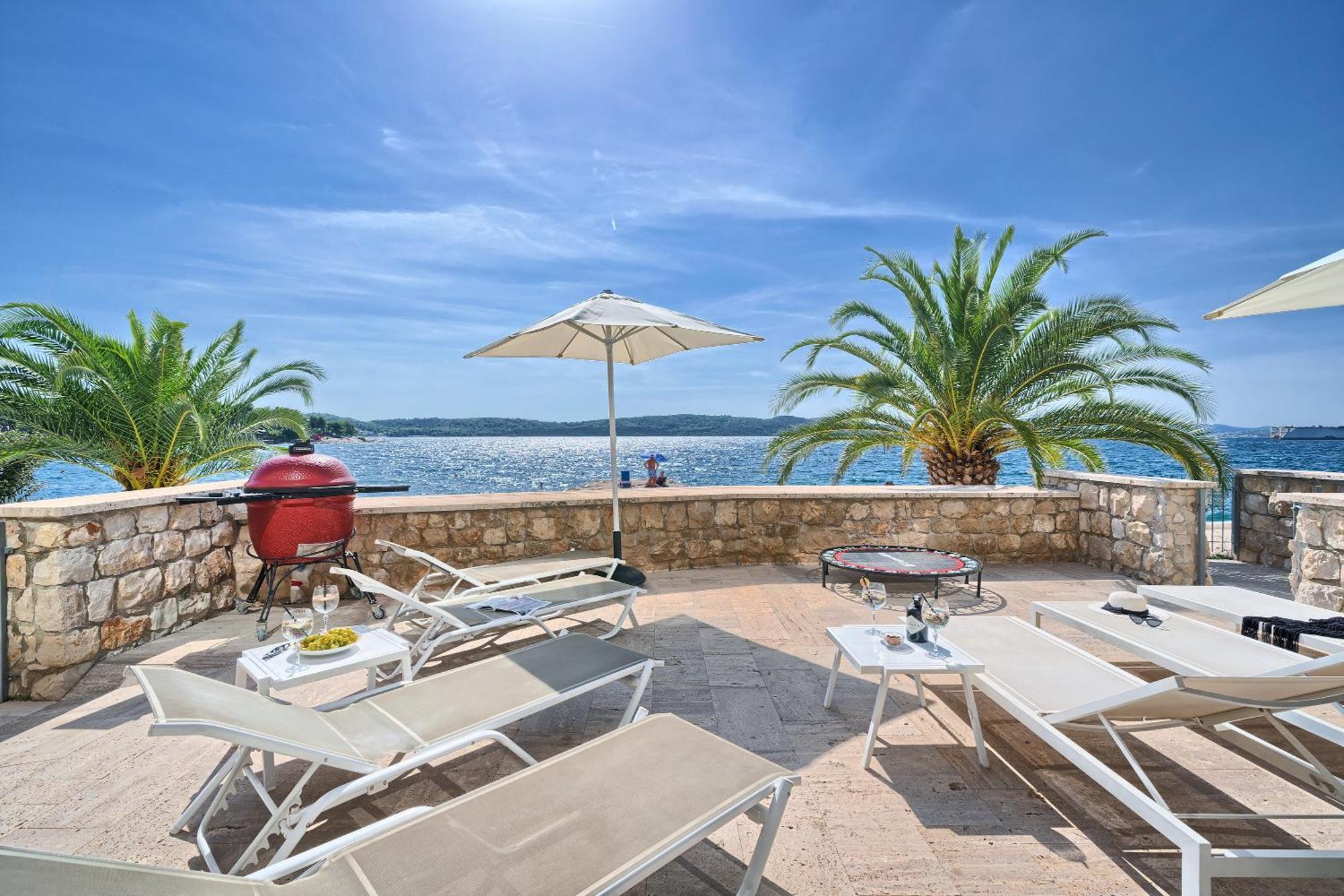 Livingstone Beach House Трогир Екстериор снимка