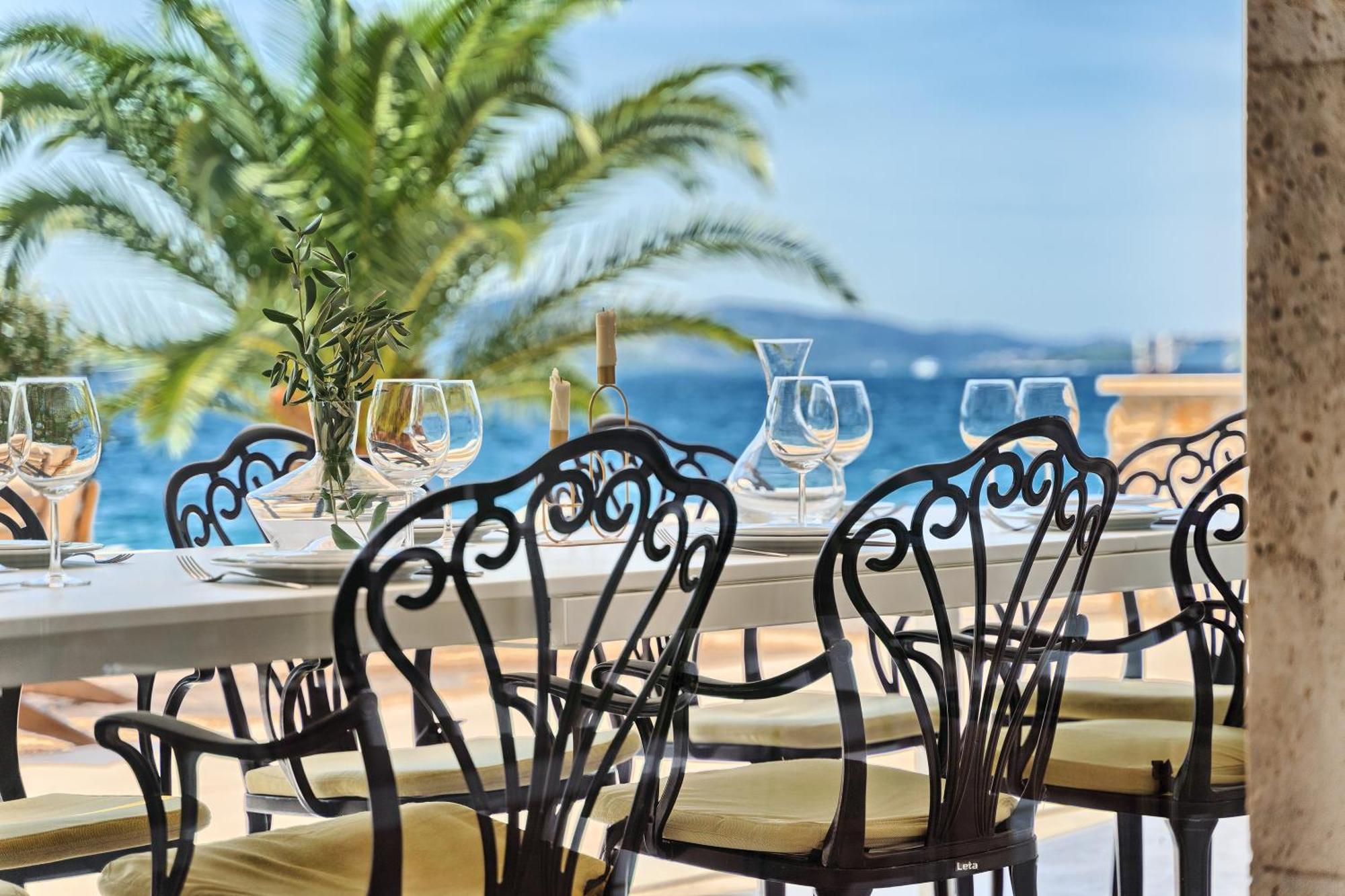 Livingstone Beach House Трогир Стая снимка