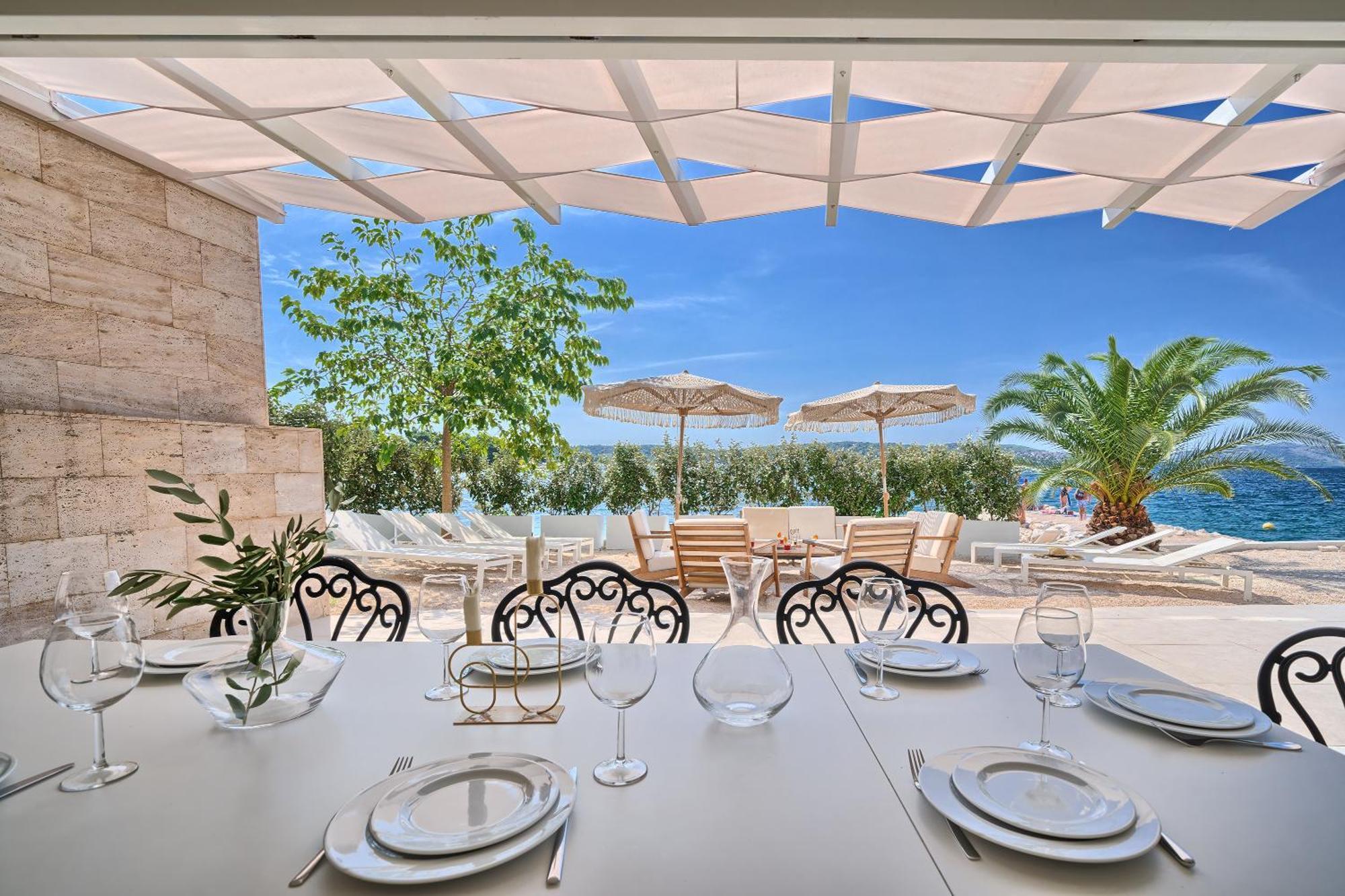 Livingstone Beach House Трогир Стая снимка