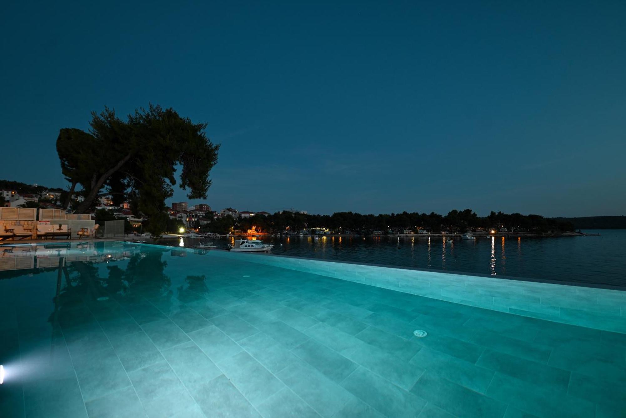 Livingstone Beach House Трогир Екстериор снимка