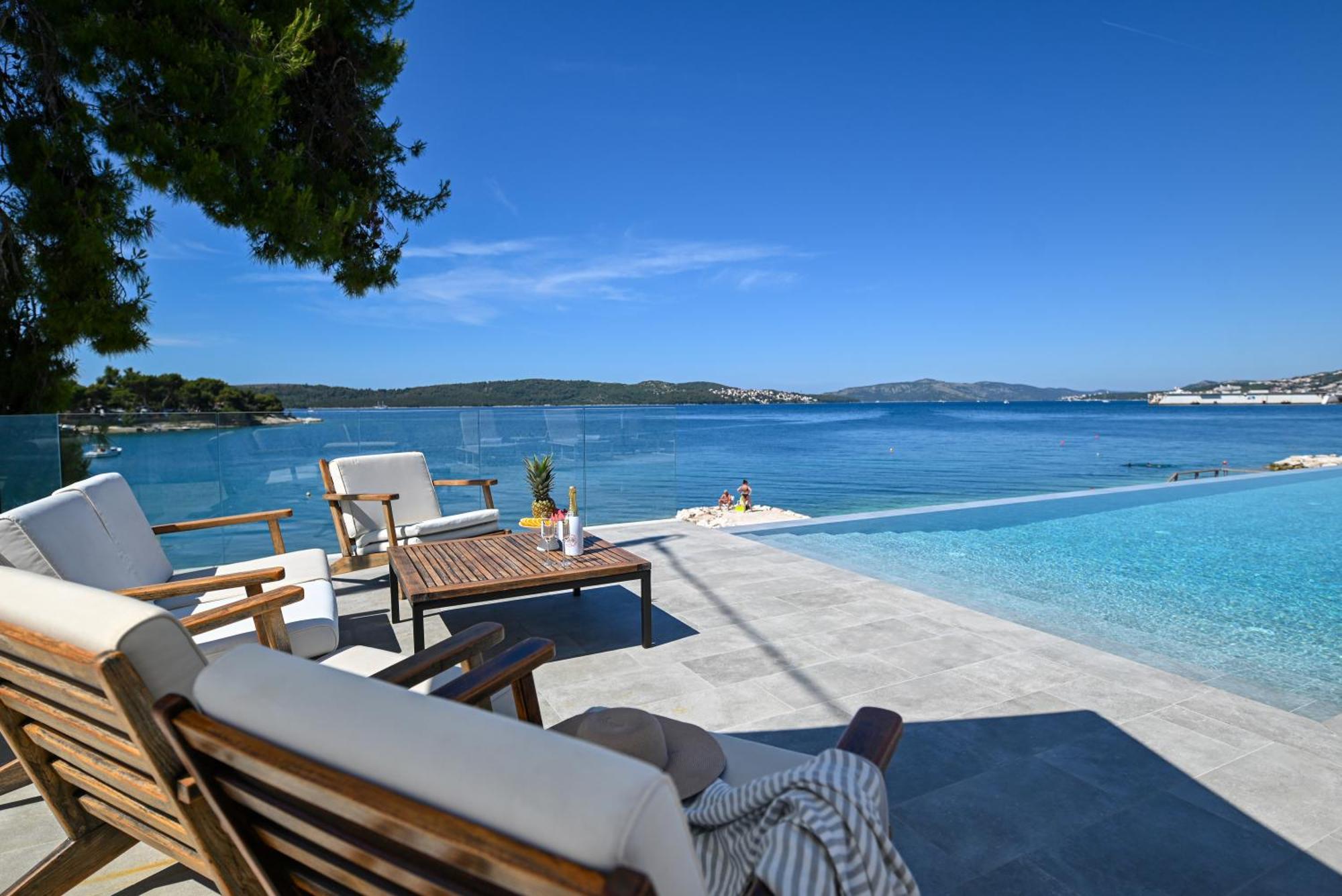 Livingstone Beach House Трогир Екстериор снимка