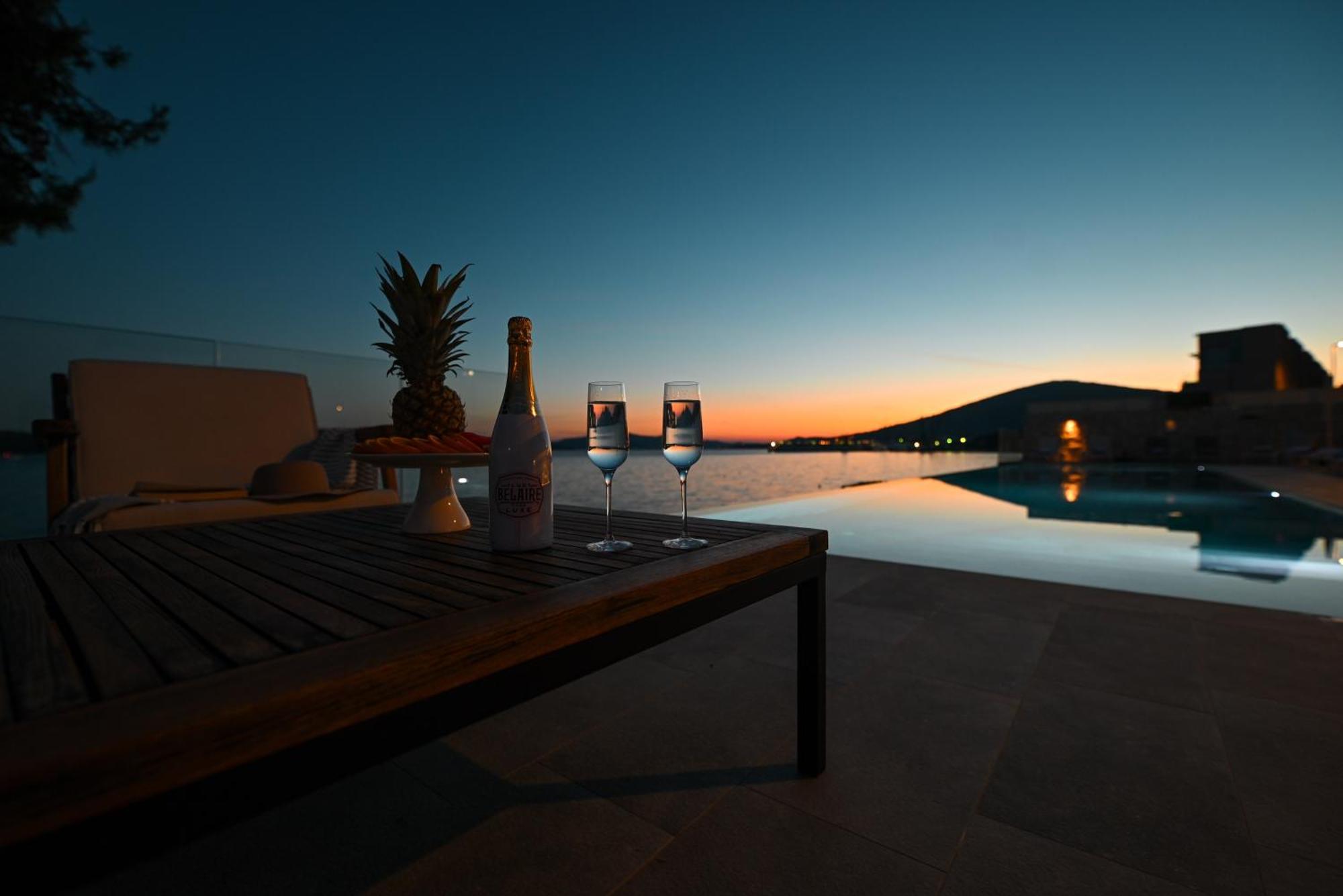 Livingstone Beach House Трогир Екстериор снимка